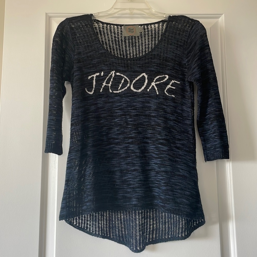 Sweet N Sinful New York J’ADORE chic top. Size XS.
